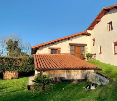 Urnieta House | Experience Bidegurutzeta Landetxea: Pet-Friendly Retreat