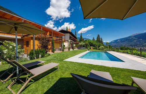 Cermes House | Beachfront Biedermannhof: Family-Friendly with Ocean Views