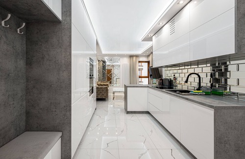 Bielany Apartment | Elegant Bielany Apartment with Kitchen & Family-Friendly Perks