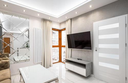 Bielany Apartment | Elegant Bielany Apartment - Perfect for Families & Getaways