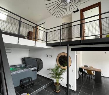 Sart-lez-Spa Apartment | Experience Relaxation at Bien-Être au B with Hot Tub Amenities