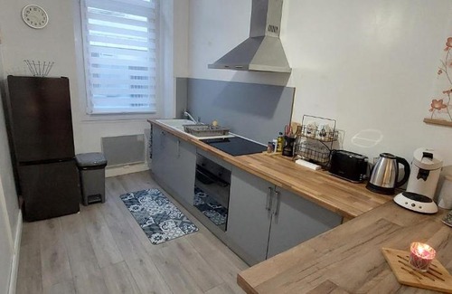 Bourg-de-Peage Apartment | Welcoming Stay at Bien-Etre Peageois: Rated 9/10!