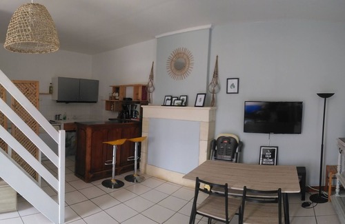 Saint Nazaire sur Charente Condo | Bien Dans Résidence Avec Piscine