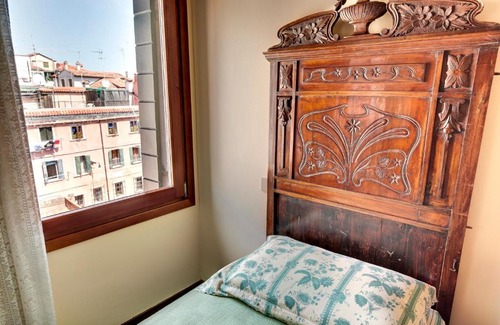Castello Apartment | Explore Biennale Terrace Apt: 4-Star, Pet-Friendly Retreat