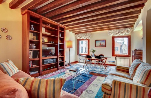Castello Apartment | Explore Biennale Terrace Apt: 4-Star, Pet-Friendly Retreat