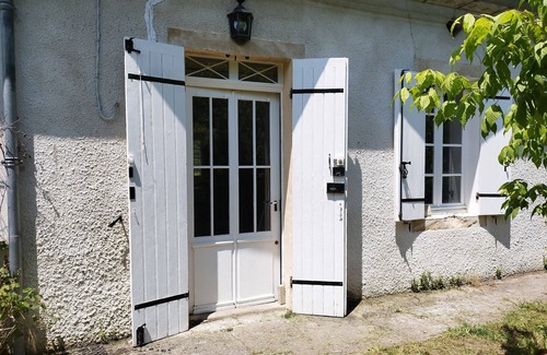 Noaillan House | Explore the Welcome of Sud Gironde with Family-Friendly Stays