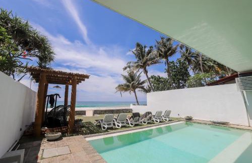 Habaraduwa Bed & Breakfast | Oceanfront Bieshu Beach Hive: Guest Rated 9.3/10