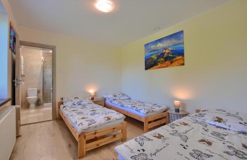 Sanok Apartment | Inviting Bieszczadówka: Family-Friendly with Kitchen Amenities