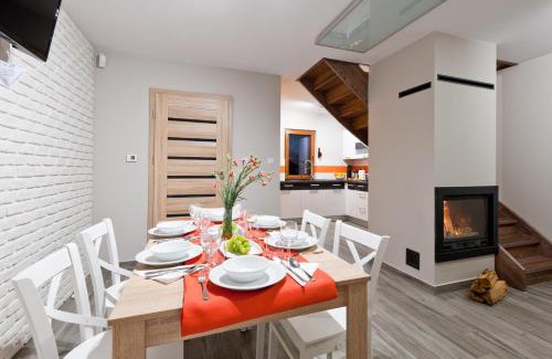 Olchowiec House | Relaxing BIESZCZADZKI RAJ: Lakefront Cabins with Pool