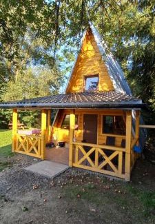 Bukowiec House | Scenic Bieszczadzkie Domki with Oceanfront Hot Tub Views