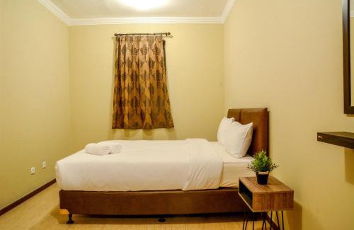 Central Jakarta Apartment | Cozy 2BR Grand Palace Apartment near JI Expo with Pool