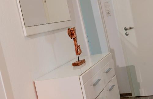 Gross Buchholz Apartment | Family-Friendly 3 Bedrooms Apartment with Breakfast Included