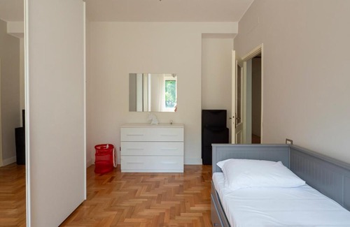 Stadera Apartment | Family-Friendly Apartment near Bocconi and IEO