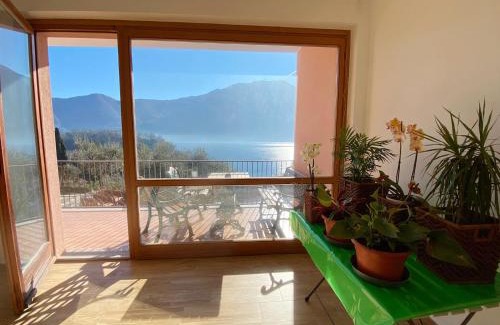 Sala Comacina Apartment | Lake View Apartment with Two Bedrooms - Family Friendly Stay