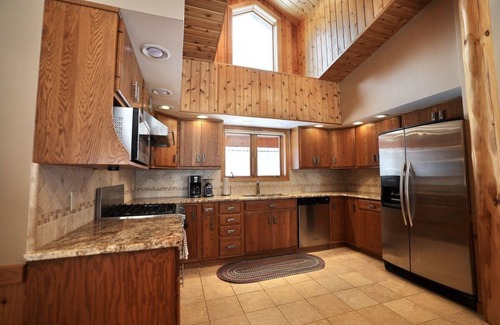 Arbor Vitae Cabin | Experience Big Arb Pines on Beautiful Big Arbor Vitae Lake