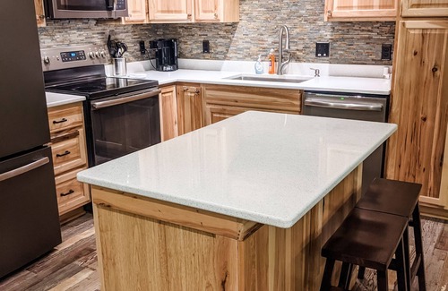 Voss House | Premier Big Bass Bungalow with Lake View & Pet-Friendly