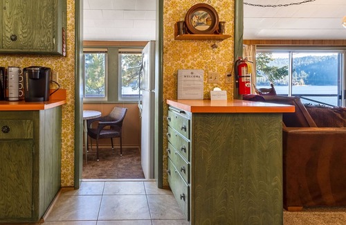 Fawnskin Cabin | Experience Big Bear's Unique Location with Mountain Views