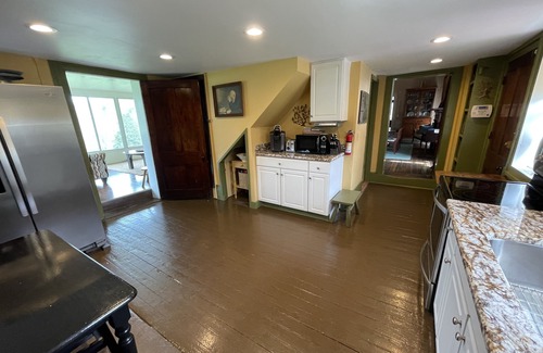 Fairfield House | Premier Grand Manor Church Hill: Pet-Friendly & Spa Retreat