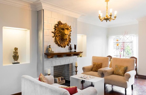Lince Villa | Stylish Home in Central Location with Breakfast Included