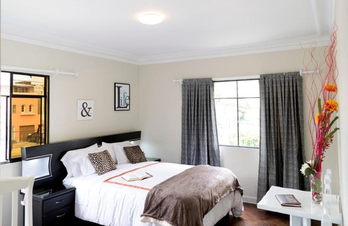 Lince Villa | Stylish Home in Central Location with Breakfast Included