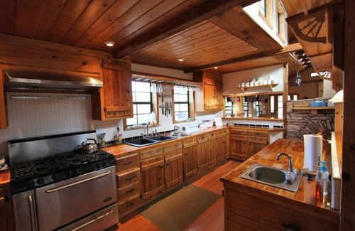 Terlingua Cabin | Pet-Friendly Retreat at Ten Bits Ranch | Room #8 - The Courthouse