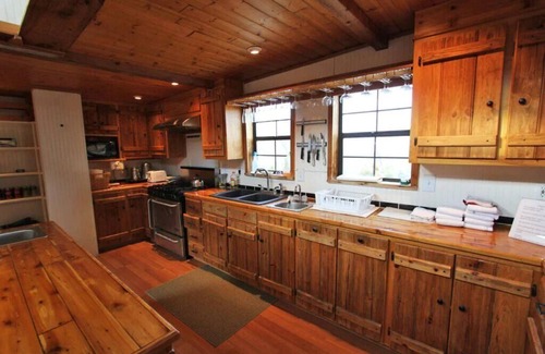Terlingua Cabin | Pet-Friendly Retreat at Ten Bits Ranch | Room #8 - The Courthouse