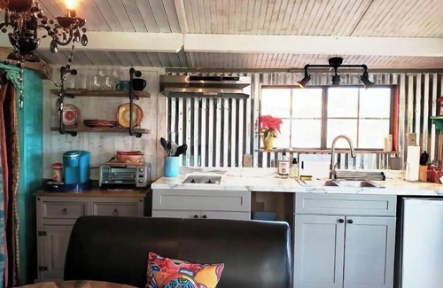 Study Butte-Terlingua House | Eco-Friendly Private Cabin with Amazing Views Near Big Bend