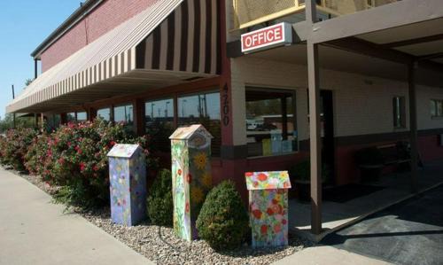 Great Bend Hotel | Pet-Friendly Big Bend Traveler's Inn with Family Amenities