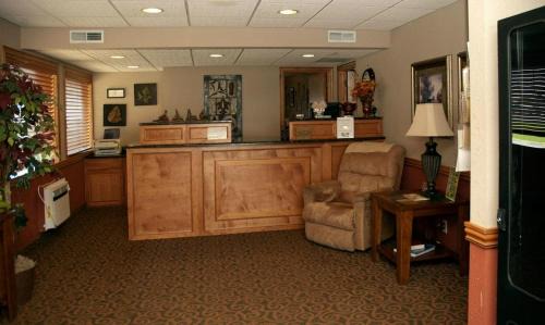 Great Bend Hotel | Pet-Friendly Big Bend Traveler's Inn with Family Amenities