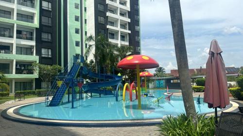 Kampung Kuala Pari Apartment | big big big 2 brd side pool view balcony room , Ipoh