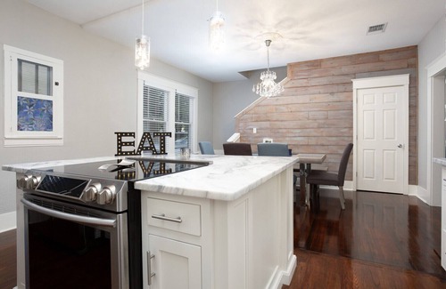 Tobin Hill House | Discover Big Blue Casita Near Downtown & Pearl Brewery