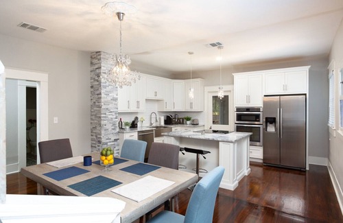 Tobin Hill House | Discover Big Blue Casita Near Downtown & Pearl Brewery
