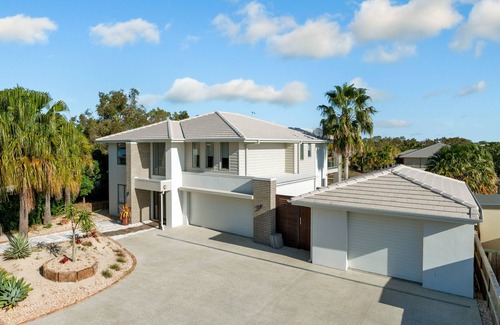 Banksia Beach House | Family Retreat with Pool & Pet-Friendly Amenities