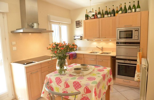Caveirac Villa | Spacious Villa for 12 with Pool Near Nîmes - Guest Rated 10/10