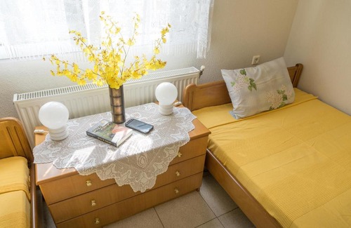 Gomati House | Cozy Country House Just 10 Minutes from the Beach