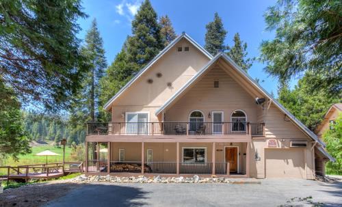 Fish Camp Bed & Breakfast | Cozy Big Creek Inn: Top-Rated Stay with Free Breakfast