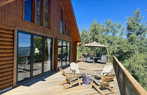 Edwards House | Big Dipper Mountain Retreat