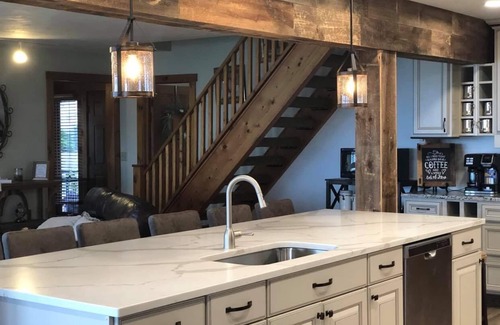 Brewerton House | Exceptional Lakefront Retreat with Kayaks and Spa Amenities