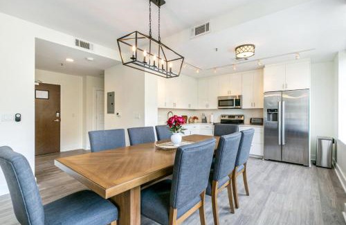 Central Business District Apartment | Discover Elegance: 4-Bedroom Condo in New Orleans
