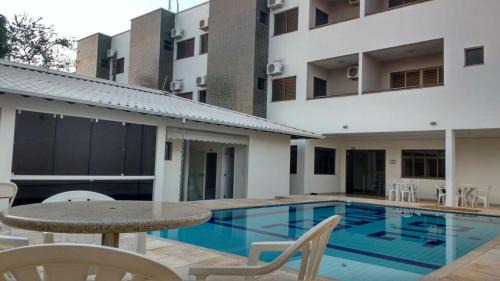 Bosque Hotel | Comfortable Stay at Big Executive Hotel with Pool Access