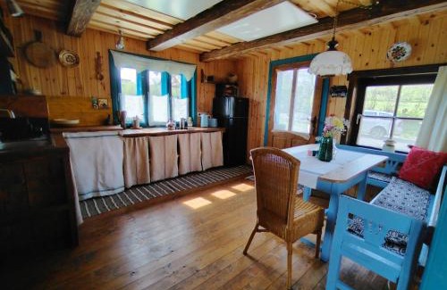 Breb House | Family-Friendly Apartment at Breb's Cosy Barn - Rated 10/10