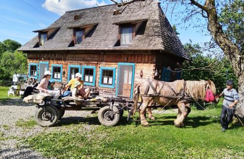 Breb House | Family-Friendly Apartment at Breb's Cosy Barn - Rated 10/10