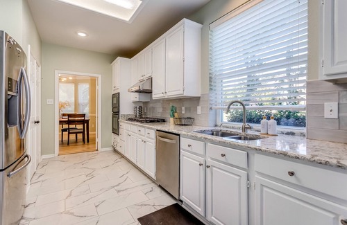 Lewisville House | Family-Friendly Traditional Home Near DFW Airport - 10/10!