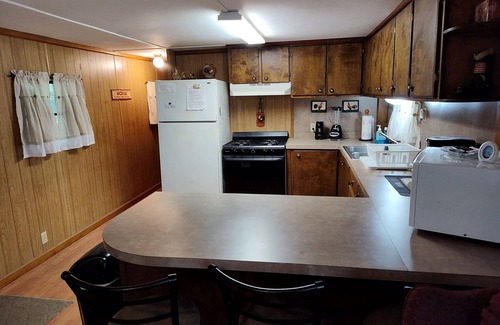 Bronson House | Big Fish Cabins - Cozy Retreat with Pool & Lake View