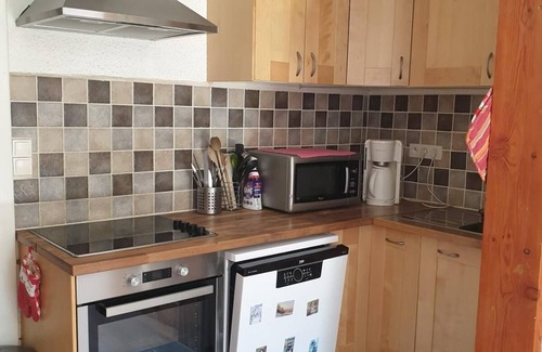 Abries Apartment | Family-Friendly BIG FLAT with Pool & Kitchen in Abries