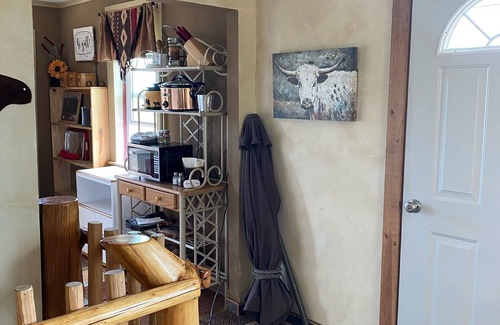 Glen Cabin | Riverside Retreat: Big Hole River Cabin with Lake View