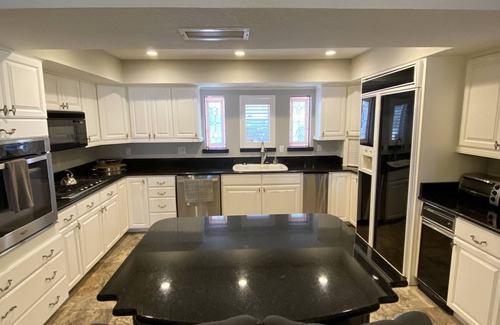 Crystal Shores House | Newly Renovated Crystal River Home with Pool & Ocean Views