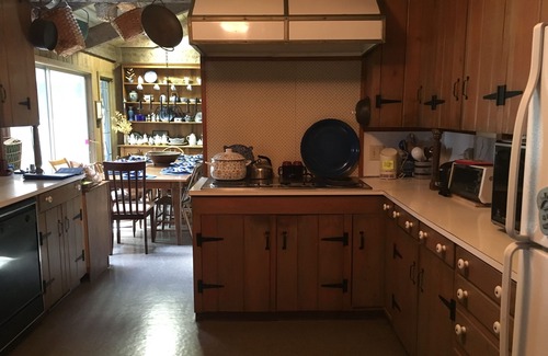 Pheba House | Ideal Retreat for Family Reunions and MSU Events Near Campus