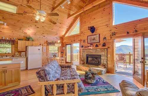 Sheepback Mountain Estates Cabin | Unwind with Hot Tub & Fire Pit: Breathtaking 180° Views