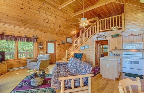 Sheepback Mountain Estates Cabin | Unwind with Hot Tub & Fire Pit: Breathtaking 180° Views